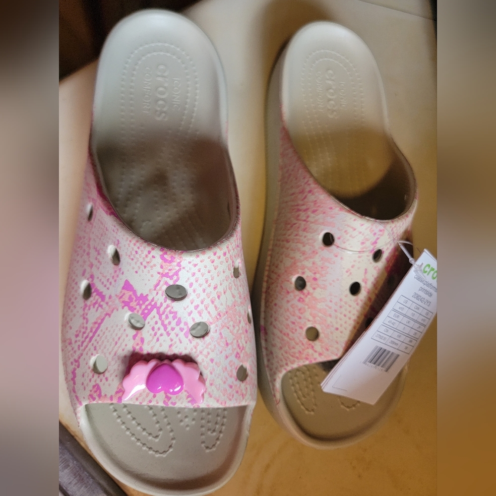 Crocs